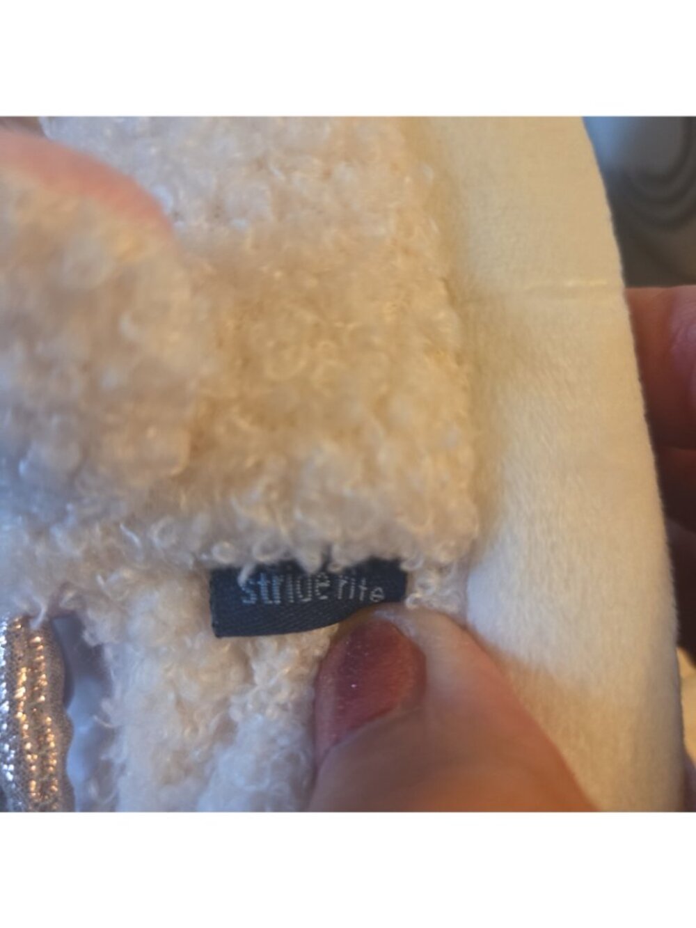 Stride Rite Slippers Size 9/10 Lamb with Crown Fleece NEW - Picture 7 of 10